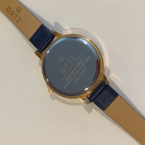 Humming bird watch - Picture 4 of 4